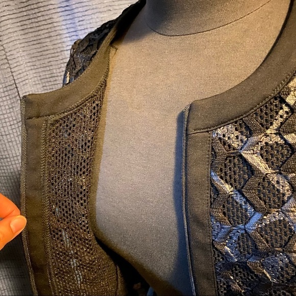 🇨🇦 Piccadilly. Black cropped jacket. Mesh and leather look. Collarless. - Picture 4 of 9